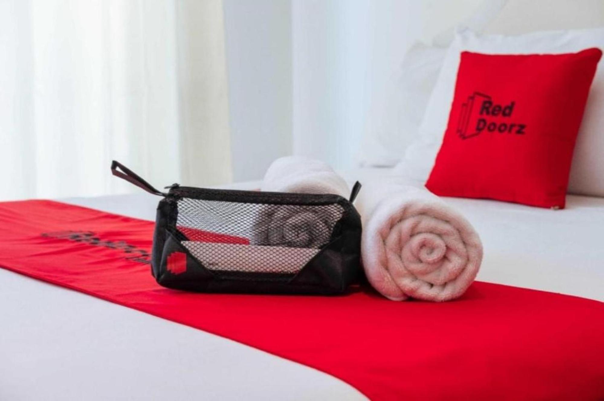 Hotel Reddoorz @ Pag Asa Rawis Legaspi Legazpi Esterno foto