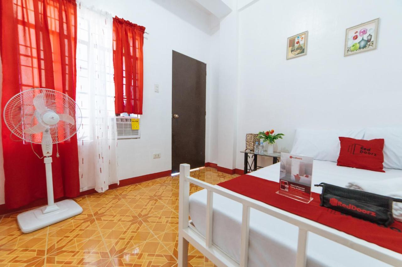 Hotel Reddoorz @ Pag Asa Rawis Legaspi Legazpi Esterno foto